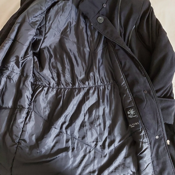 Beautiful winter coat - Picture 3 of 10